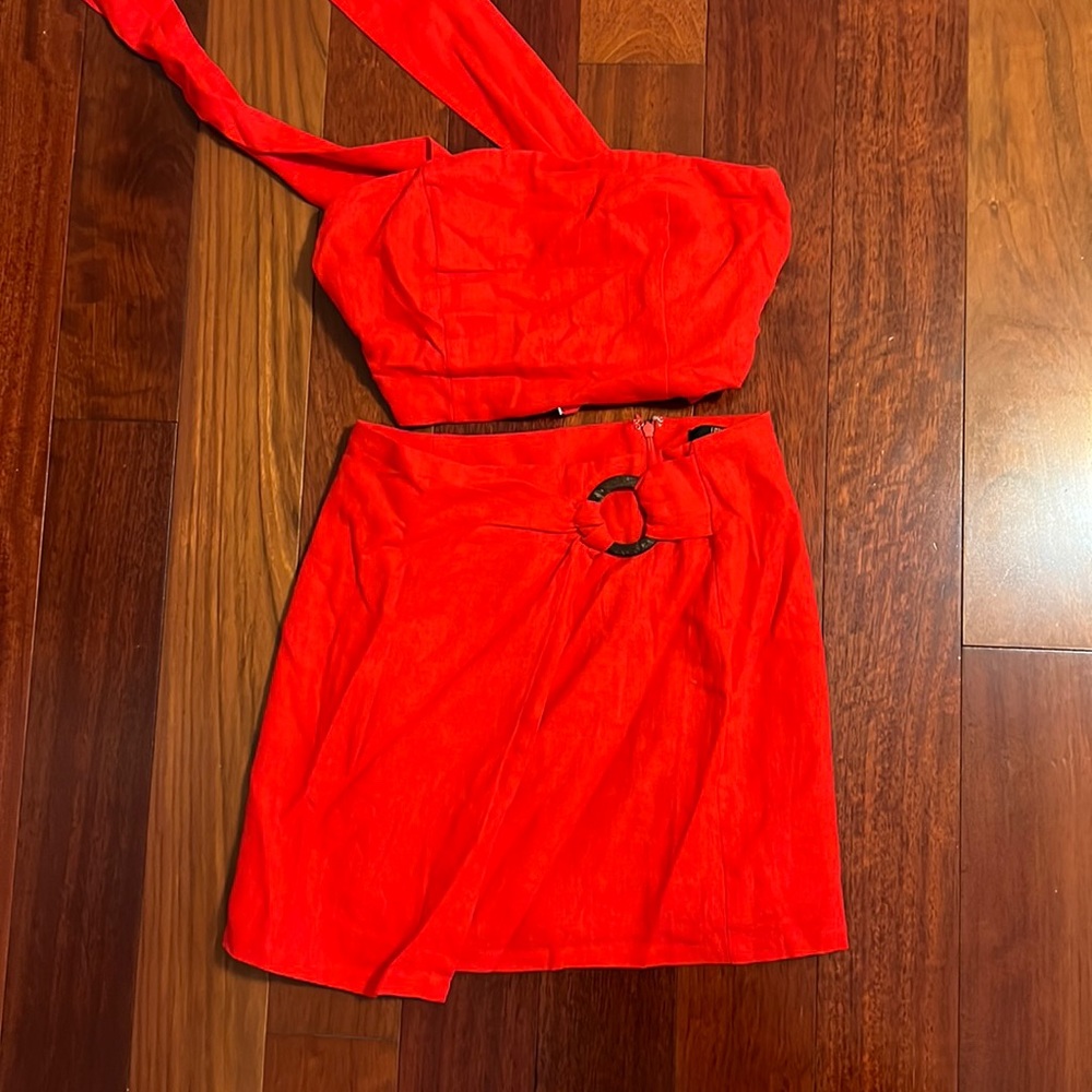 NWT red set
